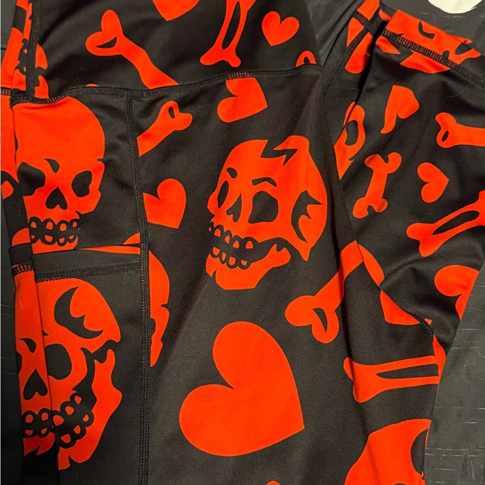 Constantly Varied Gear Black and Red Heart Skull Capri Leggings